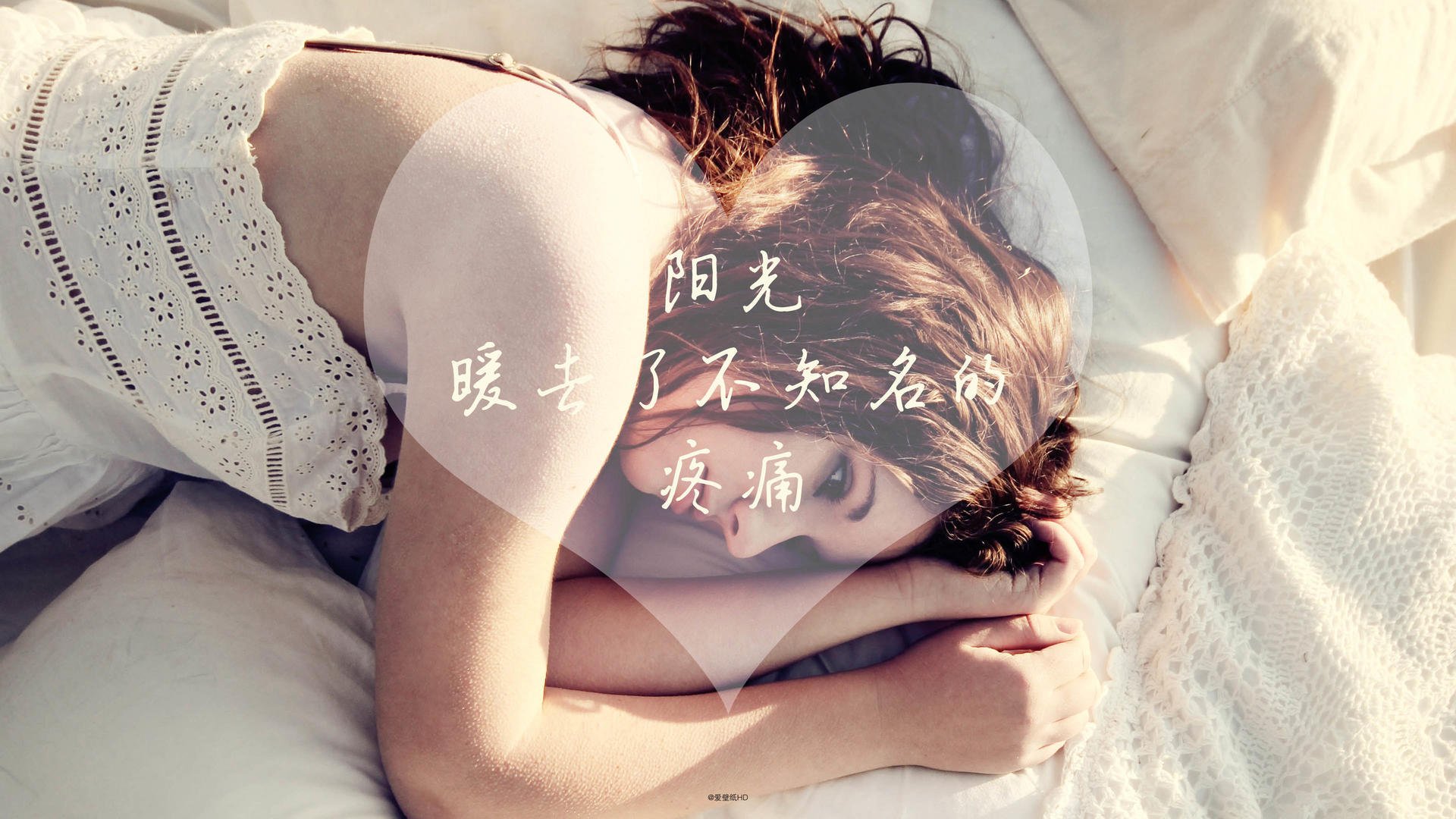 “短柄墙球:高新区全民健身馆,快速决策与精准击球,谁能在瞬息间扭转战局?”